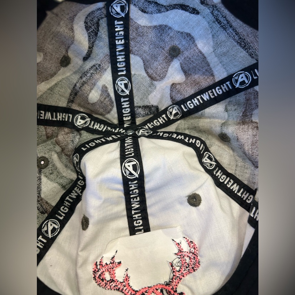 Ahead camo hat with pink embroidered antlers NWT, adjustable size, lightweight - Picture 10 of 10
